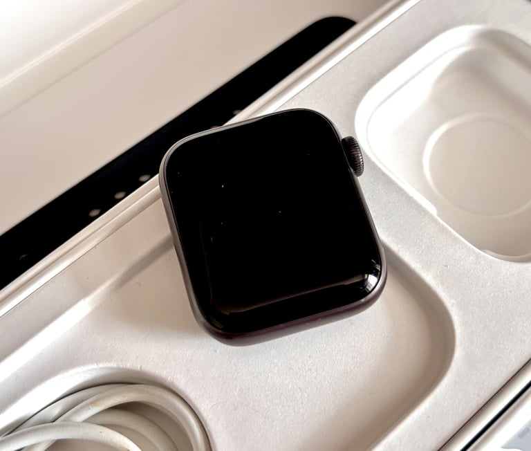 Apple Watch SE 40mm Black edition For iPhone