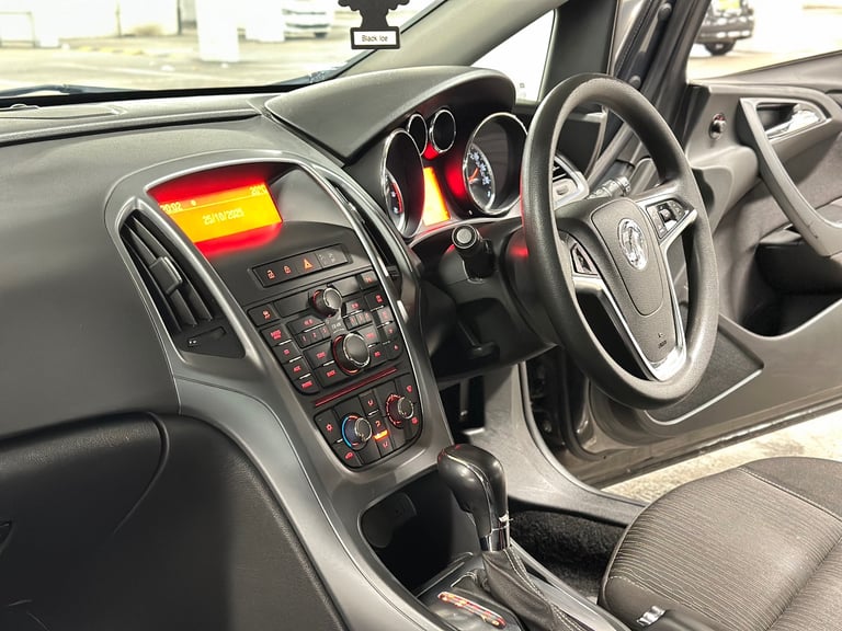 Vauxhall, ASTRA, Estate, 2013, Other, 1598 (cc), 5 doors