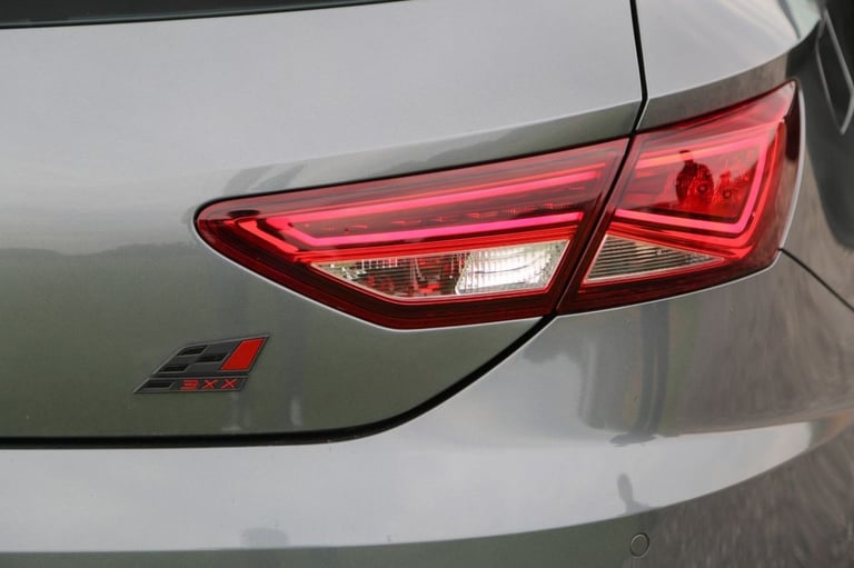 2016 SEAT Leon 2.0 TSI Cupra 290 Black Sport Coupe 3dr Petrol DSG Euro 6 (s/s) (290 ps) Hatchback...