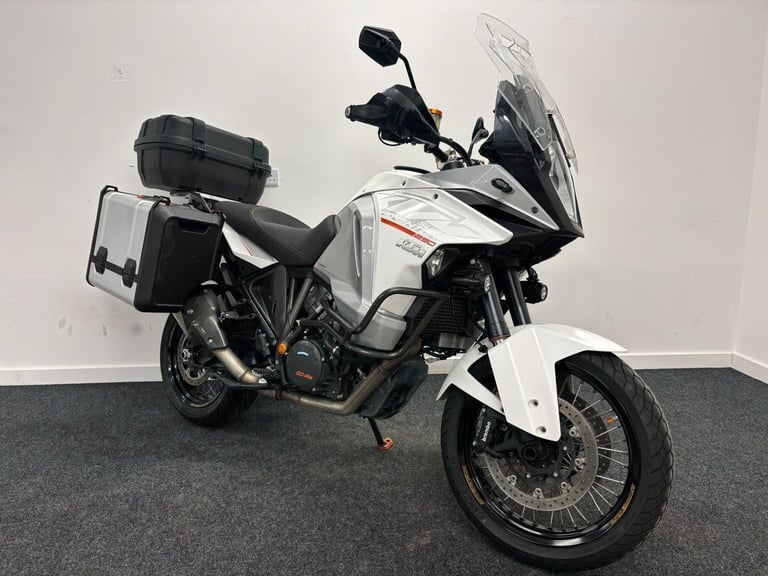 image for KTM 1290 SUPER ADVENTURE T ** HIGH SPEC - AKRAPOVIC EXHAUST - ABS **