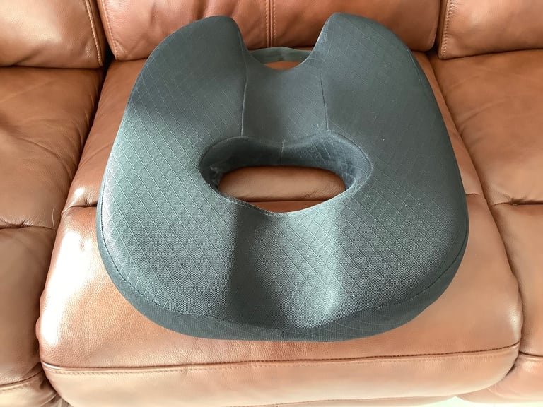 LUMBAR / DONUT CUSHION