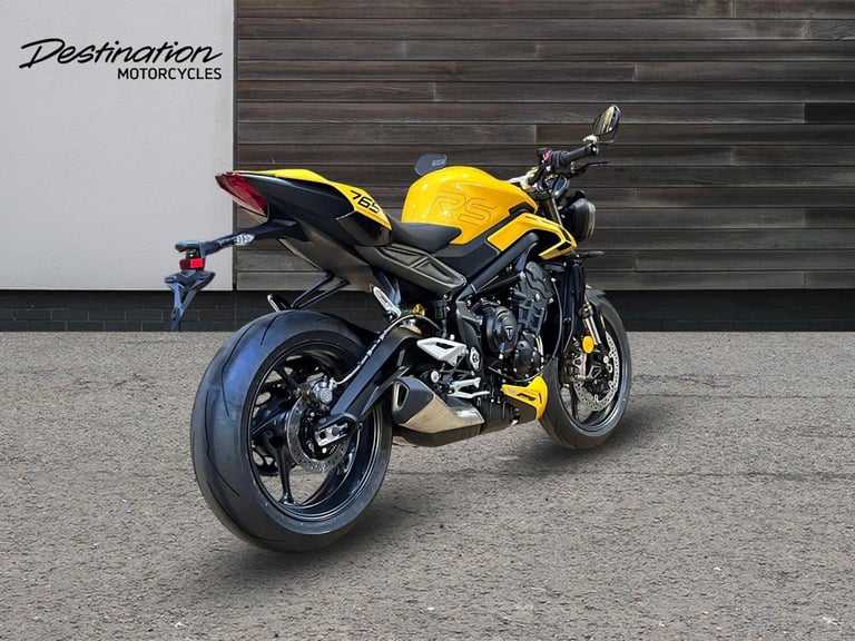 2025 Triumph Street Triple 765 RS PREMIUM COLOUR Petrol yellow 6 Speed
