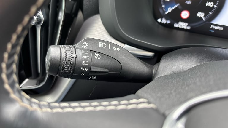 2021 Volvo XC60 2.0 B4D R DESIGN 5dr Geartronic Diesel Estate Estate Diesel Automatic