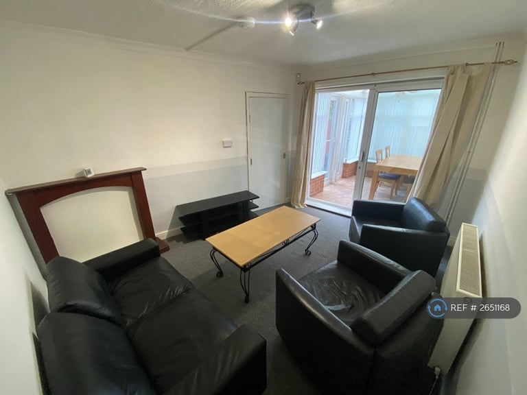 4 bedroom house in Mayors Croft, Coventry, CV4 (4 bed) (#2651168)