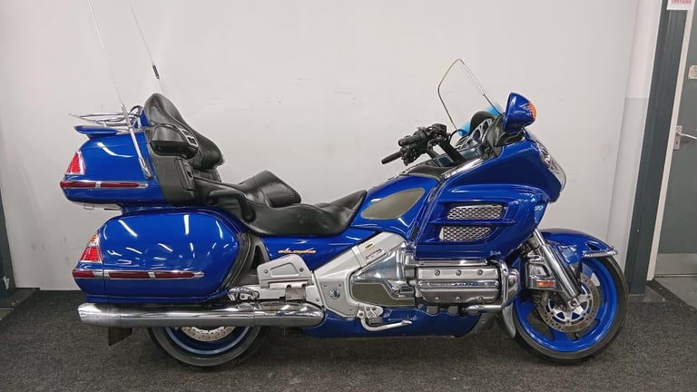 HONDA GL1800 GOLDWING ** 12 MONTH MOT - REVERSE GEAR - AUDIO ** 