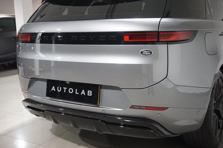 2023 Land Rover Range Rover Sport 3.0 D300 MHEV Dynamic SE SUV 5dr Diesel Auto 4WD Euro 6 (s/s) (...