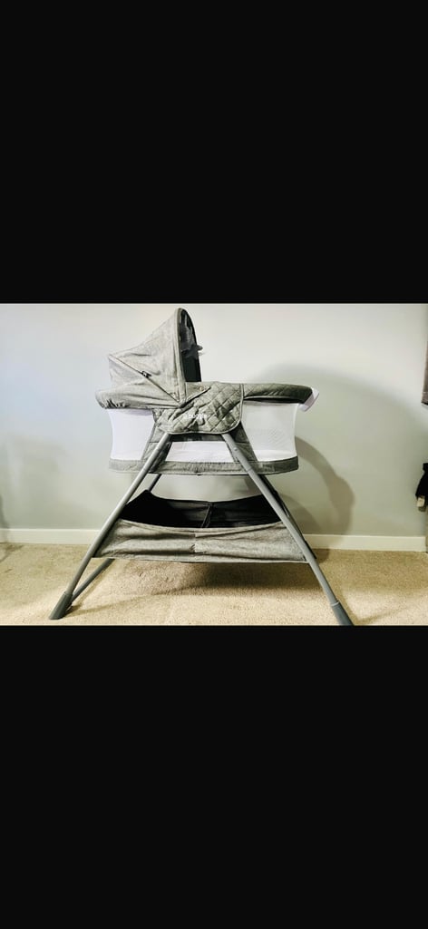 Baby cot bed