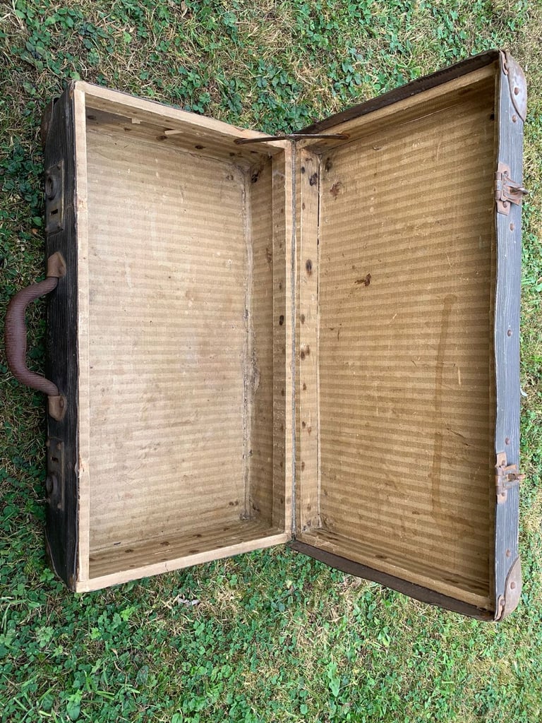 Vintage suitcase/document case - small