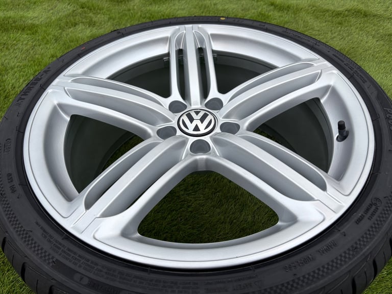 1 X AUDI A5 SEGMENT 19” ALLOY WHEEL & NEW TYRE REFURBISHED 8T0 601 025 T