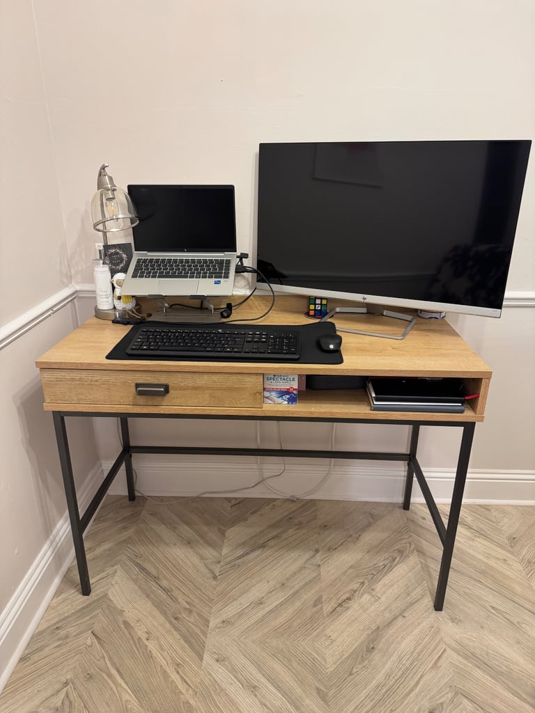 Stylish desk