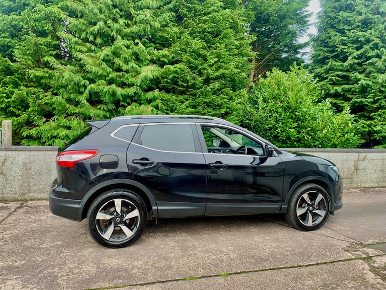 Nissan Qashqai **FULL YEARS MOT**