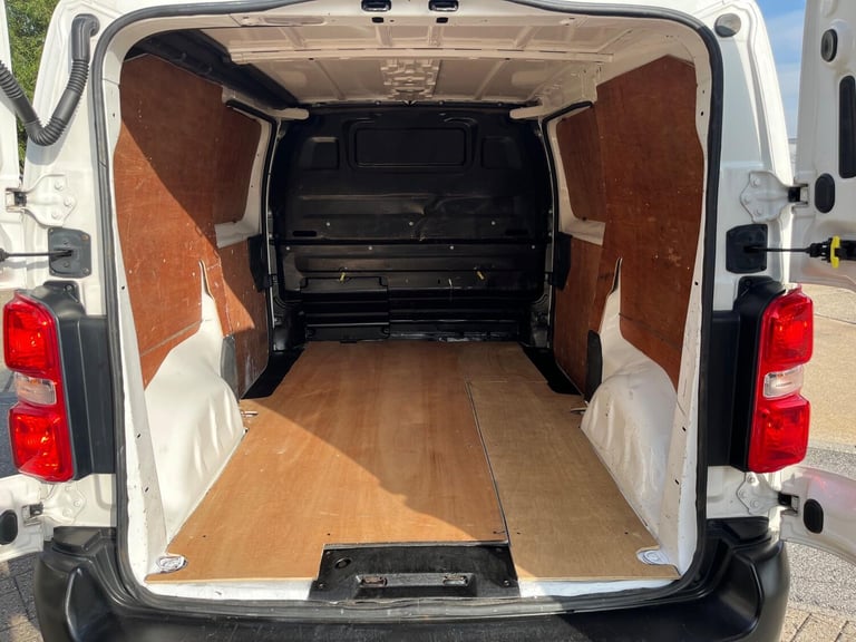 2019 Peugeot Expert 1.5 BlueHDi 1000 Professional Standard Panel Van MWB Euro 6 (s/s) 6dr PANEL V...