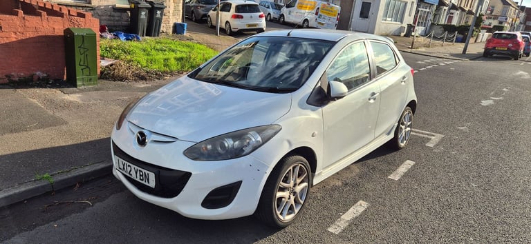 Mazda, 2, Hatchback, 2012, Manual, 1349 (cc), 5 doors