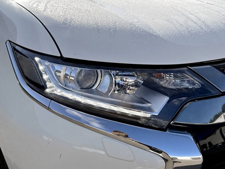 2020 Mitsubishi Outlander h TwinMotor Reflex Plus SUV HYBRID Automatic