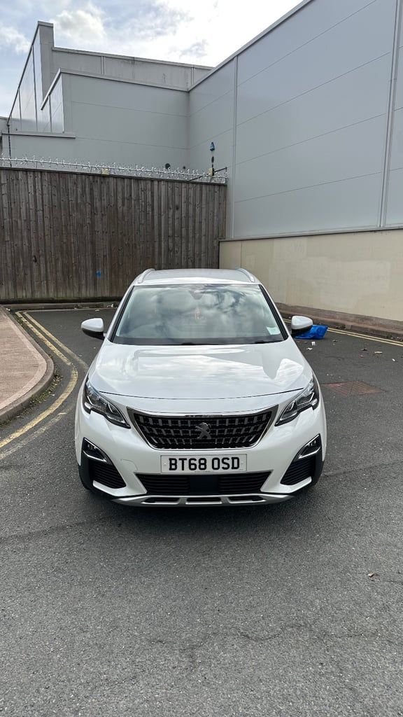 Peugeot, 3008, Hatchback, 2018, Manual, 1199 (cc), 5 doors