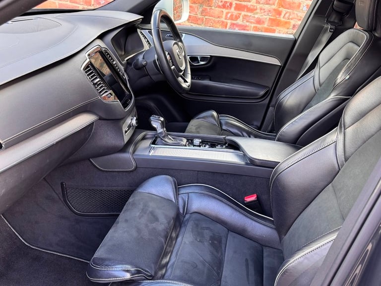 Volvo XC90 D5 POWERPULSE R-DESIGN AWD++GREAT SPEC++