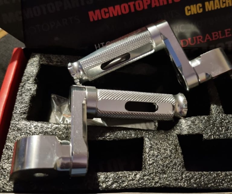 Honda cbr1000rr fireblade 40mm lowering links and pillion footrests 