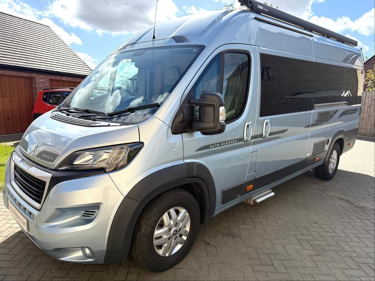Auto-Sleeper Warwick XL 2 Berth 2 Belts Solar Wifi LPG Tank Air Suspension