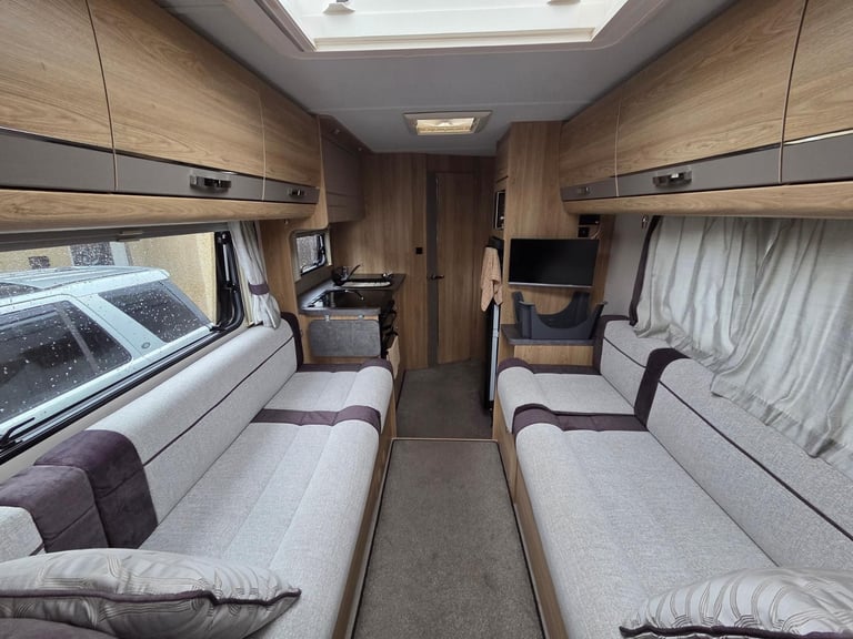 2020(70)ELDDIS AUTOQUEST 175 RIVA GOLD  2-BERTH - 2-BELT - LOW MILES - 1 OWNER