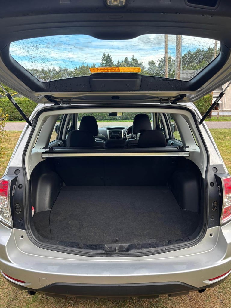 Subaru, FORESTER, Estate, 2011, Manual, 1998 (cc), 5 doors
