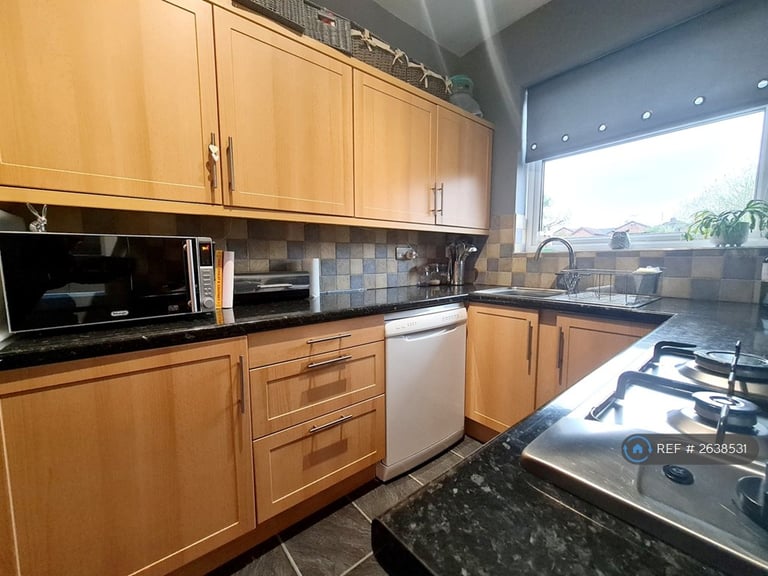 3 bedroom house in Victoria Avenue, Chesterfield, S43 (3 bed) (#2638531)