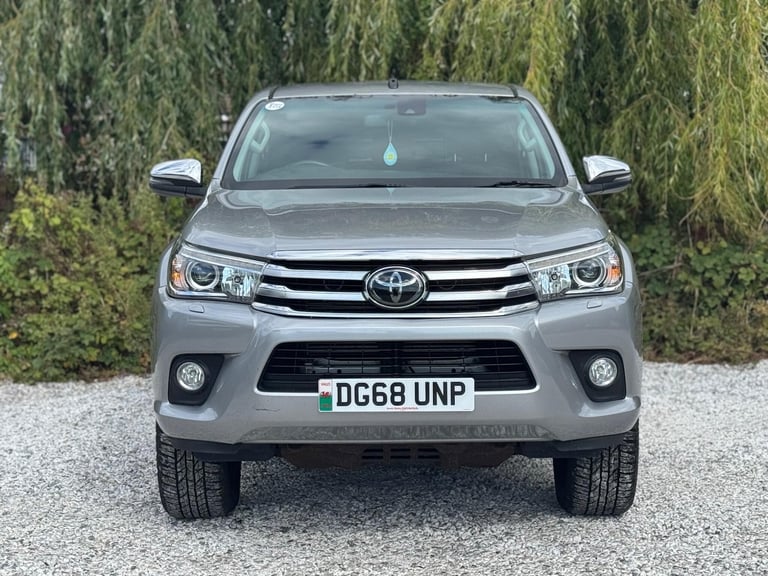 2018 Toyota Hilux 2.4 D-4D Invincible Auto 4WD Euro 6 (s/s) 4dr (TSS) PICK UP Diesel Automatic