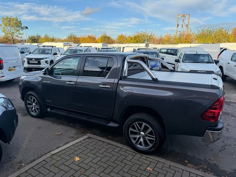 2018 Toyota Hilux Invincible D/Cab Pick Up 2.4 D-4D PICK UP DIESEL Manual
