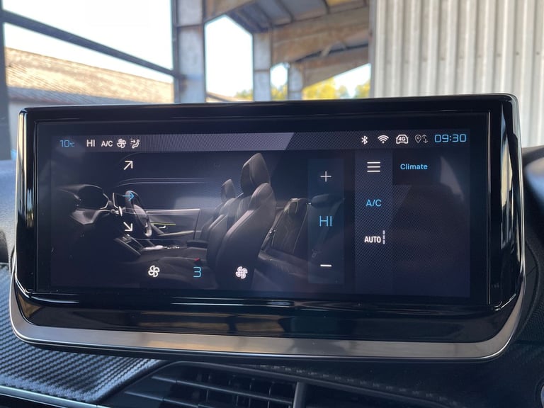 2025 Peugeot 2008 1.2 PureTech 130 Allure 5dr Estate Petrol Manual