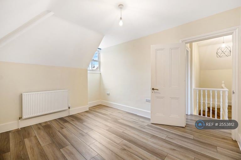 2 bedroom flat in Beaconsfield Villas, Brighton, BN1 (2 bed) (#2553812)