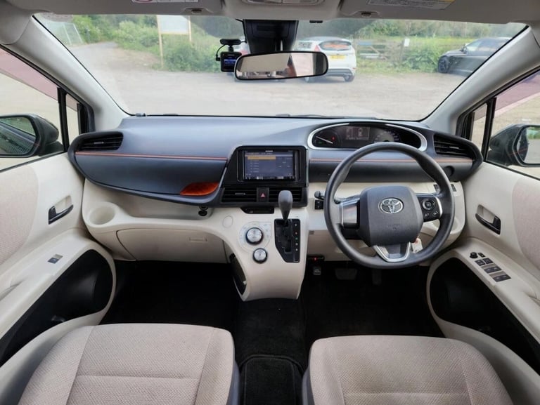  Toyota Corolla Sienta Hybrid 1.5 Auto 7 Seater ULEZ Compliant MPV Hybrid Electric Automatic