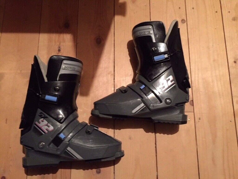 Womens ski boots - Gumtree