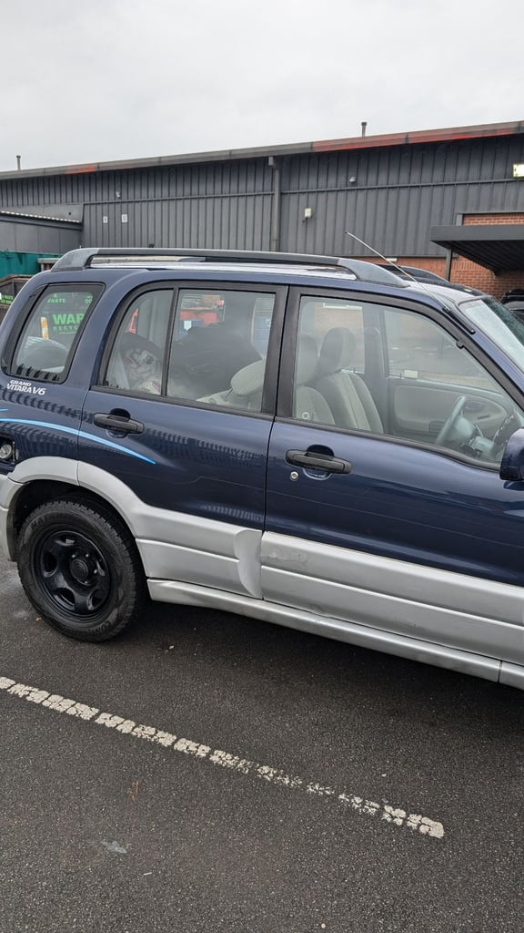 Suzuki vitara V6 2.5 petrol 