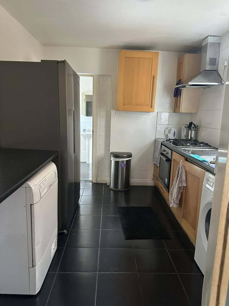 💥 Double Room SE1 Available ⭐