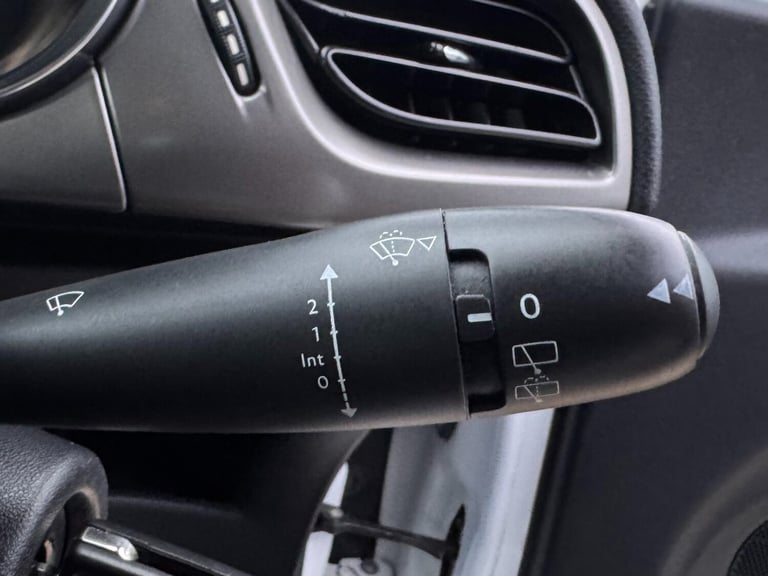 2017 DS Automobiles DS 3 1.2 PureTech 82 Chic 3dr HATCHBACK Petrol Manual