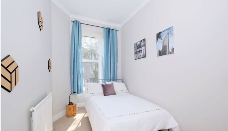 Bright and airy 2 bedroom modern furnished flat great location