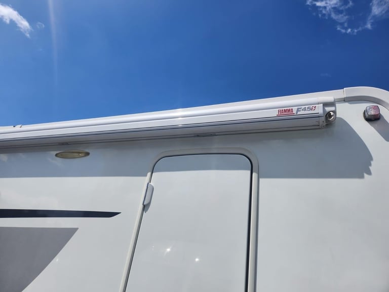 Swift Escape 624 5 BERTH COACHBUILT  DIESEL MANUAL 2015/15