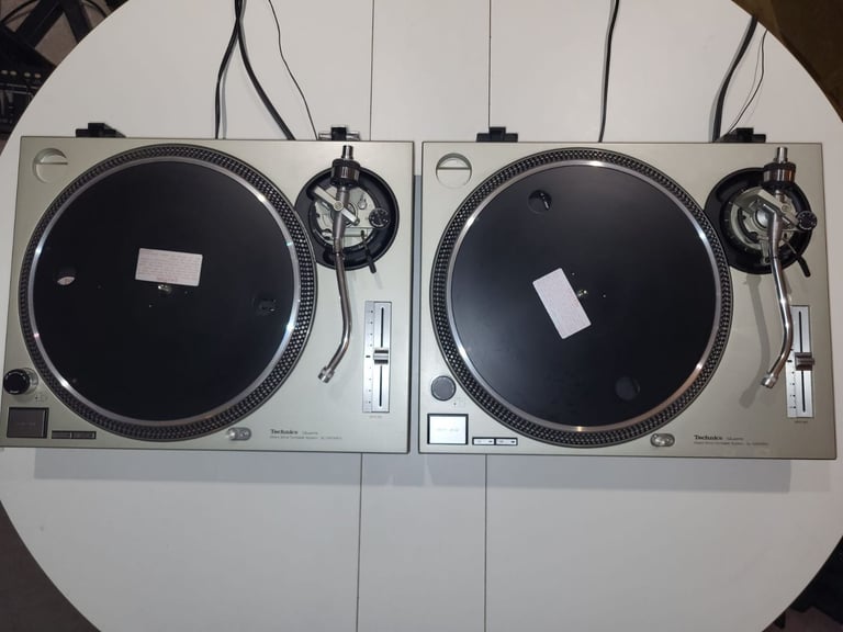 Technics SL-1200 Mk2 Direct Drive Turntable PAIR Very Good Condition
