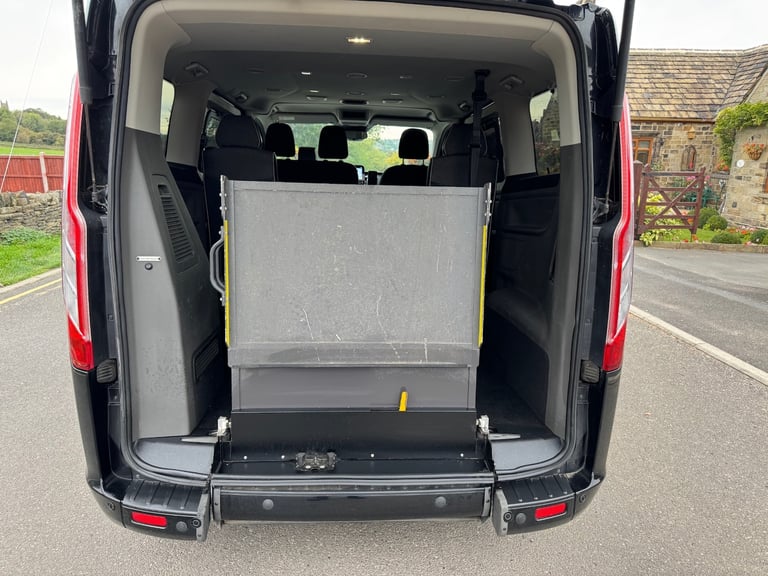 2018 Ford Tourneo Custom 2018 68 FORD TOURNEO CUSTOM 2.0 EcoBlue 130ps Low Roof 8 Seater Titanium...