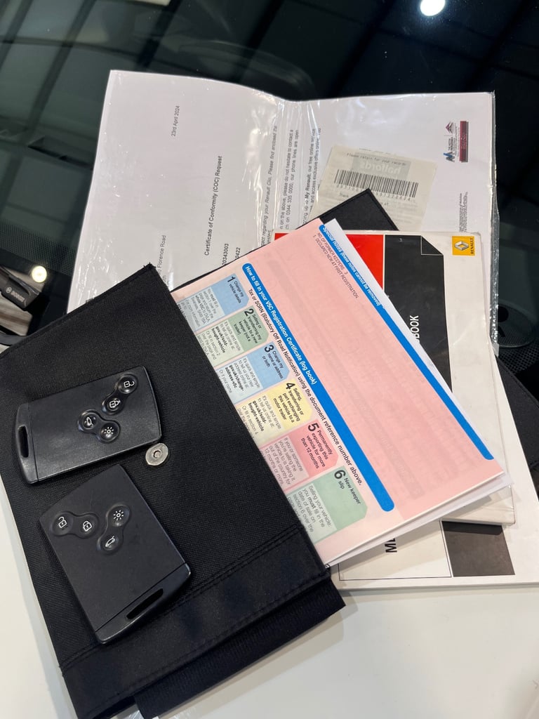 Renault, CLIO, Hatchback, 2015, Manual, 898 (cc), 5 doors