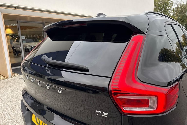 2021 Volvo XC40 1.5 T3 R-Design SUV 5dr Petrol Auto Euro 6 (s/s) (163 ps) ESTATE Petrol Automatic