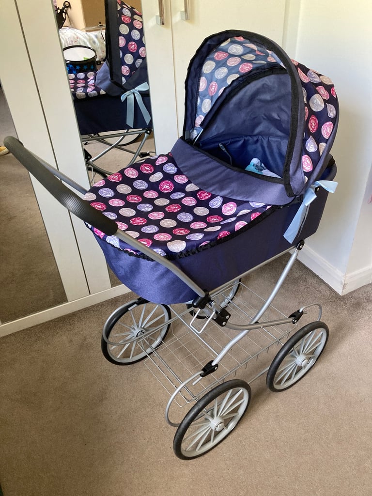 Dolly prams