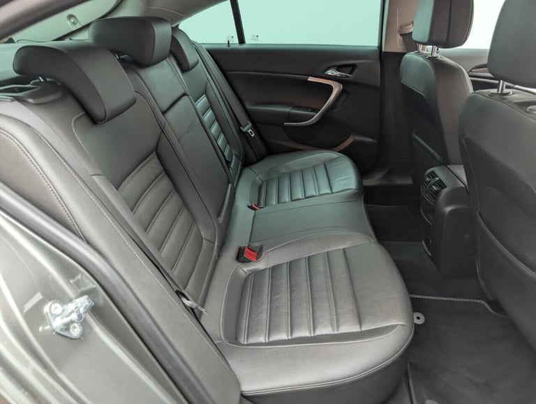 2016 Vauxhall Insignia 2.0 CDTi Elite Nav Hatchback 5dr Diesel Auto Euro 6 (170 ps) - PARKING SEN...