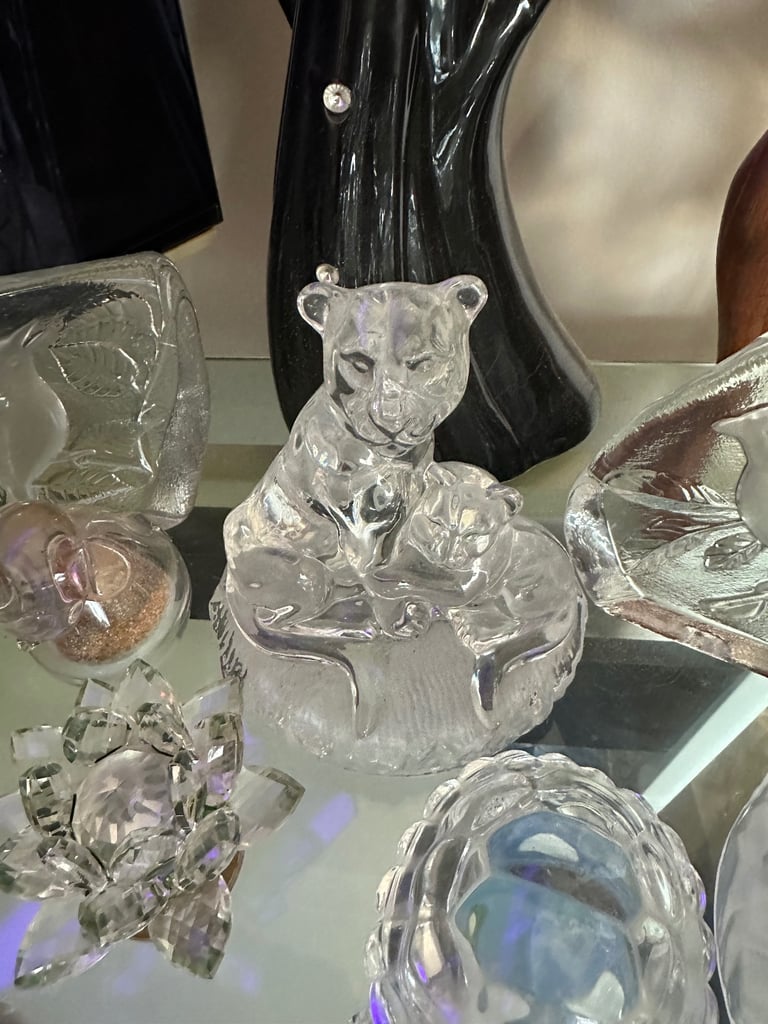 Glass and crystal ornaments. 