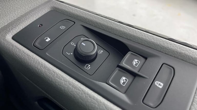 2023 Volkswagen Transporter 2.0 TDI 150 Highline Kombi Van Manual Combi Van Diesel Manual