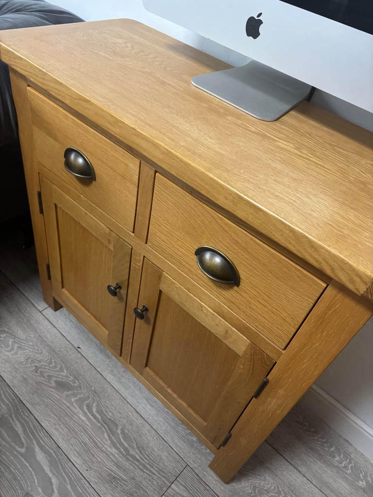 Small wooden cabinet 