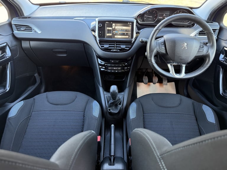 PEUGEOT 208 1.6 e-HDi Allure 2014