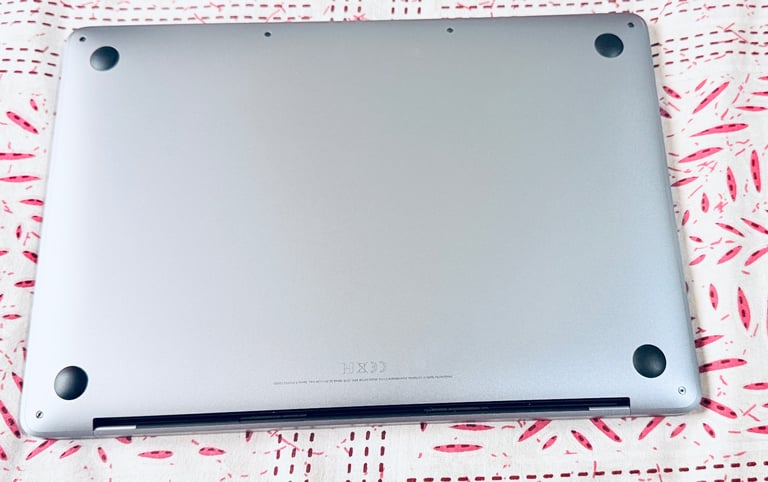 MacBook Pro 13" Space Grey (2020, A2338 M1) – 8GB RAM, 256GB SSD, Excellent Condition