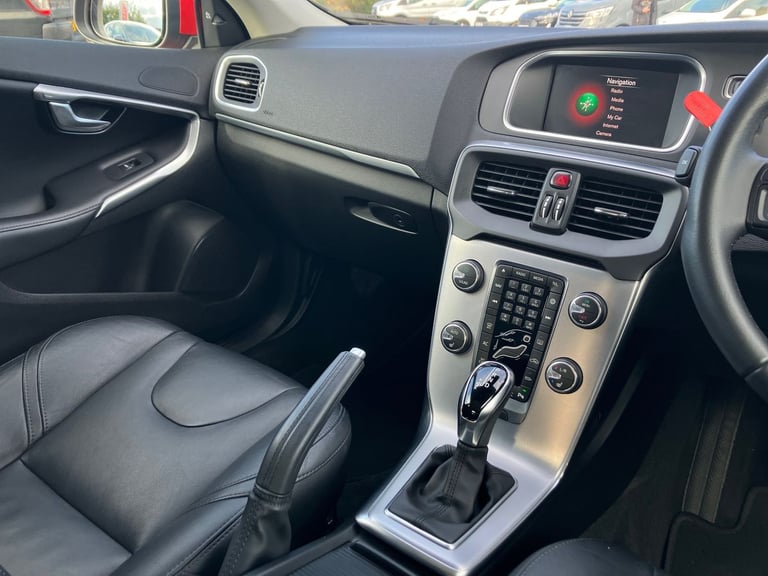 2019 Volvo V40 D3 [4 Cyl 152] Inscription Edition 5dr Geartronic Hatchback DIESEL Automatic