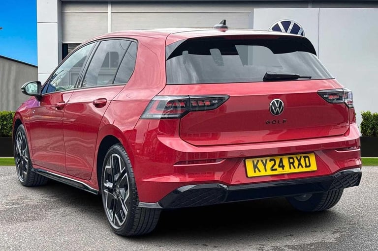 2024 Volkswagen Golf 1.5TSI 150PS Hatch Ã¢Â­ÂBlack Pack, Sunroof, DCC, Keyless, Winter Pack, To ...