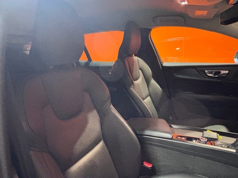 2019 19 VOLVO V60 CROSS COUNTRY 2.0 D4 PLUS ESTATE 5DR DIESEL AUTO AWD EURO 6 (S